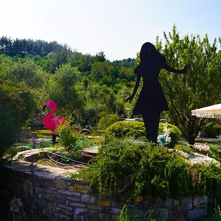 Ipsario Garden *